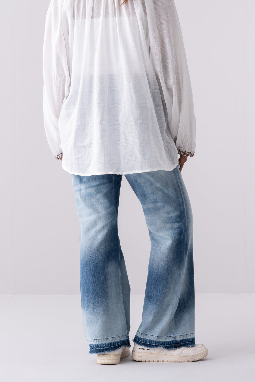 Retro Revival High-Waisted Slim Fit Flare Jeans