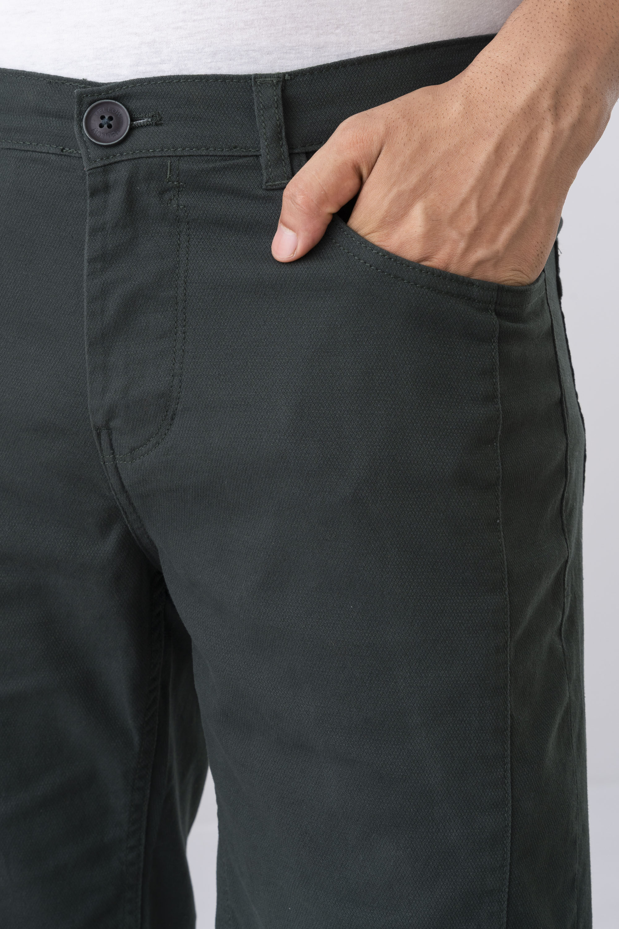 City Fashion Slim Fit Solid Shorts